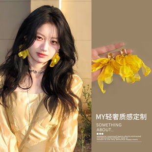2025新款 超火海邊度假風黃色花瓣流蘇耳環女夸張絕美氛圍感耳飾夏