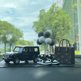 汽車擺件 飾品模型車載車內新款 網紅個性 創意大全臺可愛輕奢中控裝