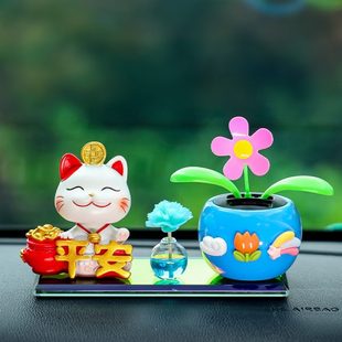 飾品用品小車車臺小飾品中控汽車內飾 飾裝 新款 車載擺件太陽能上裝