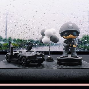 2023新款 飾 車內中控臺創意擺件男女生網紅汽車擺件車載香薰內飾裝