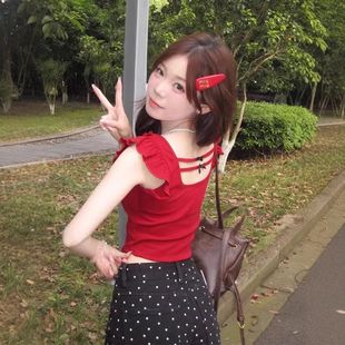 紅色正肩方領花邊短袖 T恤女夏小眾設計感性感辣妹小個子高腰上衣