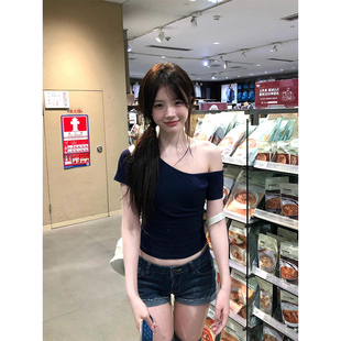 收腰露肩上衣 小眾設計感修身 純欲風性感甜辣一字肩短袖 t恤女夏季
