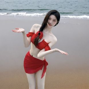 分體性感泳衣女士夏2025新款 拍照比基尼紅色大小胸聚攏泡潛水泳裝