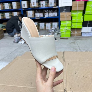 氣質百搭高跟女鞋 新款 日常一字拖 簡約時尚 外貿原單方頭坡跟涼鞋