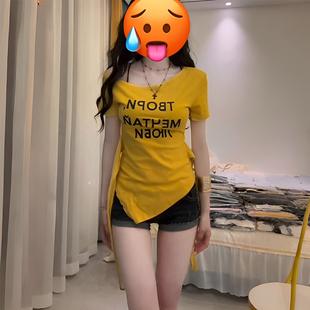 顯瘦上衣 收腰修身 設計感小眾斜領露肩綁帶短袖 T恤女夏辣妹短款