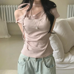 DARLINGAGA甜辣少女感粉色波點斜肩綁帶T恤女不對稱短袖 上衣 修身